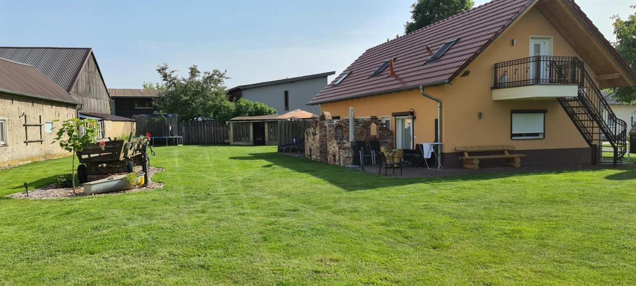Ferienwohnung Am Muehlstein Lubben Ngoại thất bức ảnh