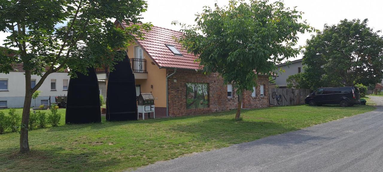 Ferienwohnung Am Muehlstein Lubben Ngoại thất bức ảnh